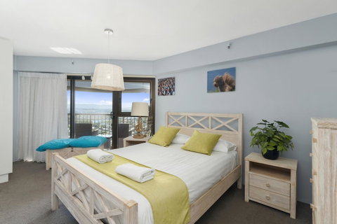 Burleigh Esplanade Apartments - St Kilda Accommodation 17