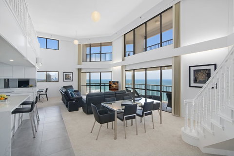 Burleigh Esplanade Apartments - St Kilda Accommodation 35