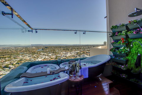 Burleigh Esplanade Apartments - St Kilda Accommodation 8