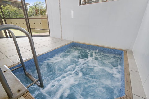 Burleigh Esplanade Apartments - St Kilda Accommodation 22