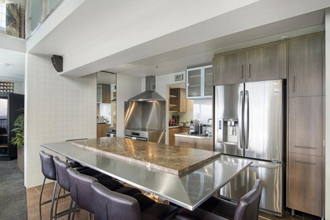 Burleigh Esplanade Apartments - St Kilda Accommodation 18