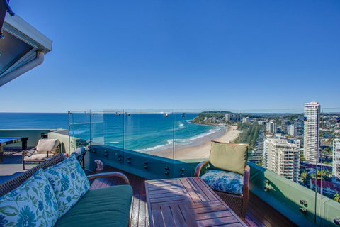 Burleigh Esplanade Apartments - St Kilda Accommodation 4