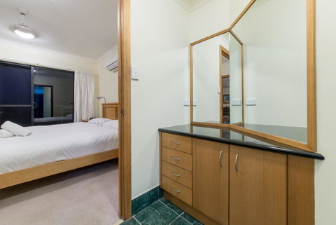 Paradise Penthouse At Waves - Airlie Beach - St Kilda Accommodation 23