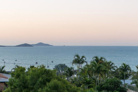 Paradise Penthouse At Waves - Airlie Beach - St Kilda Accommodation 30