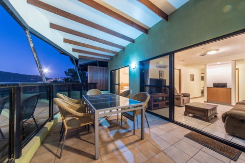 Paradise Penthouse At Waves - Airlie Beach - St Kilda Accommodation 27