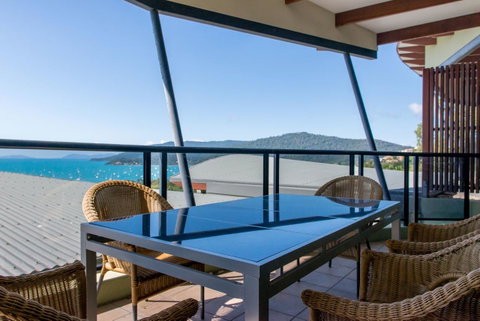 Paradise Penthouse At Waves - Airlie Beach - St Kilda Accommodation 25