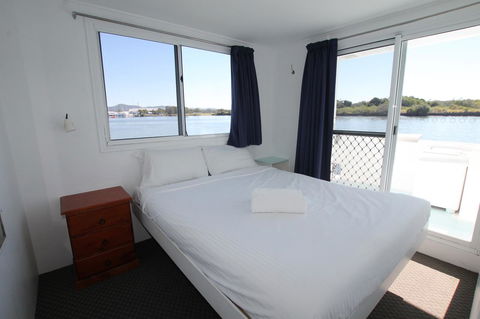 Coomera Houseboats - St Kilda Accommodation 14