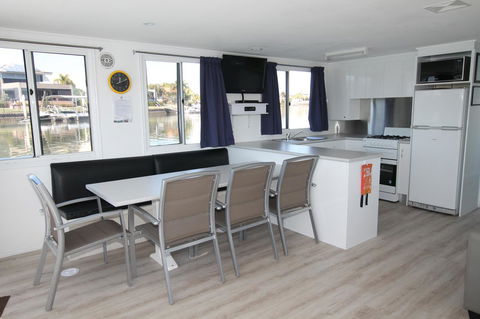 Coomera Houseboats - St Kilda Accommodation 16