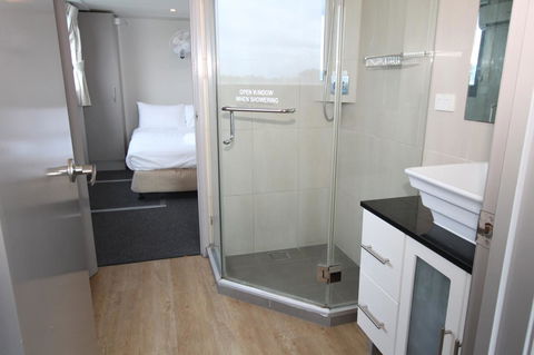 Coomera Houseboats - St Kilda Accommodation 23