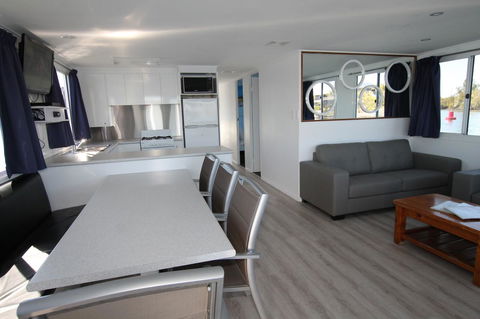 Coomera Houseboats - St Kilda Accommodation 15