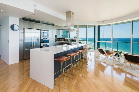 The Waterford On Main Beach - St Kilda Accommodation 8