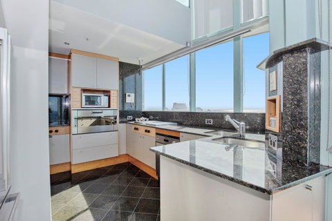 The Waterford On Main Beach - St Kilda Accommodation 43