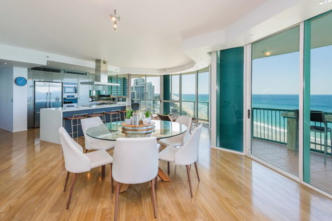 The Waterford On Main Beach - St Kilda Accommodation 10