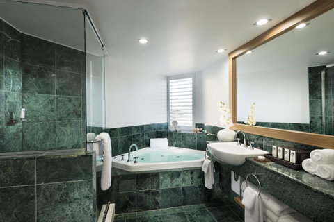 Sofitel Gold Coast Broadbeach - St Kilda Accommodation 4