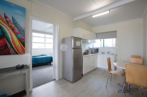 Pale Pacific Holiday Units - St Kilda Accommodation 20