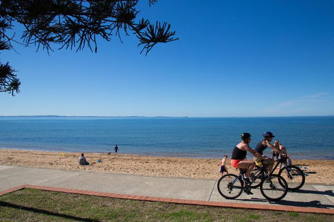 Pale Pacific Holiday Units - St Kilda Accommodation 4