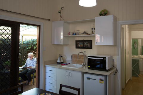 Pale Pacific Holiday Units - St Kilda Accommodation 23