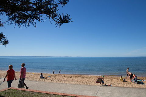 Pale Pacific Holiday Units - St Kilda Accommodation 5