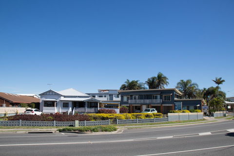 Pale Pacific Holiday Units - St Kilda Accommodation 0