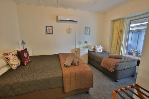 Pale Pacific Holiday Units - St Kilda Accommodation 14