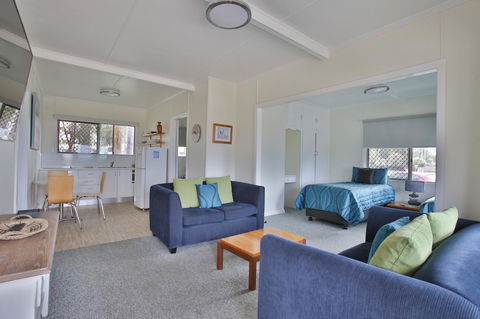 Pale Pacific Holiday Units - St Kilda Accommodation 16