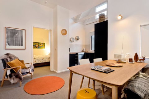 Whiskey Flat 2 - St Kilda Accommodation 2