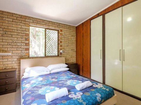 Whispering Trees - St Kilda Accommodation 3