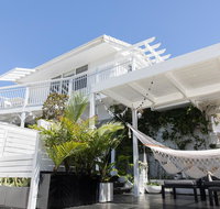 White Beach Cottage - St Kilda Accommodation