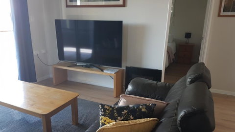 White Cedar Cottage - St Kilda Accommodation 2