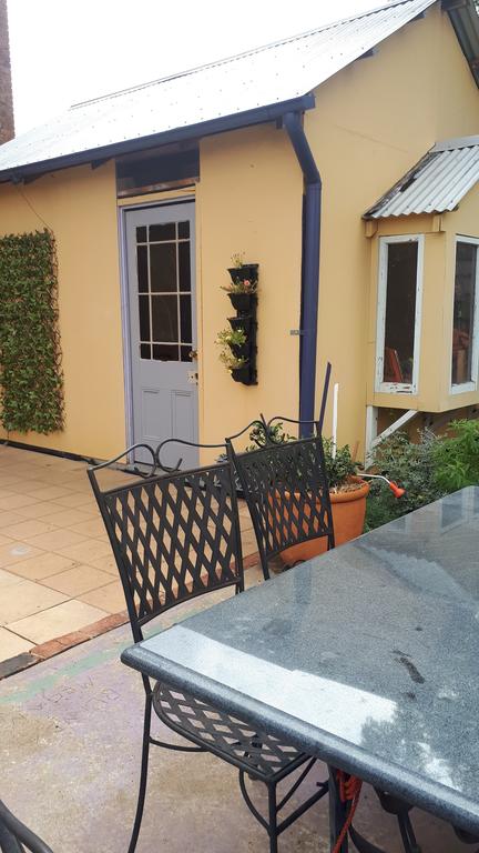 Willowgate Hall Luxury Hosted B&B - St Kilda Accommodation 2