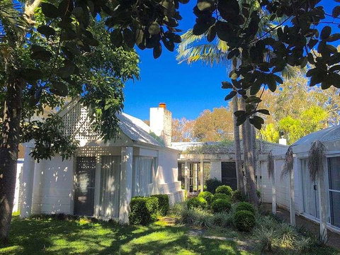 Wisteria Cottage On The Lagoon/Beach - St Kilda Accommodation 0