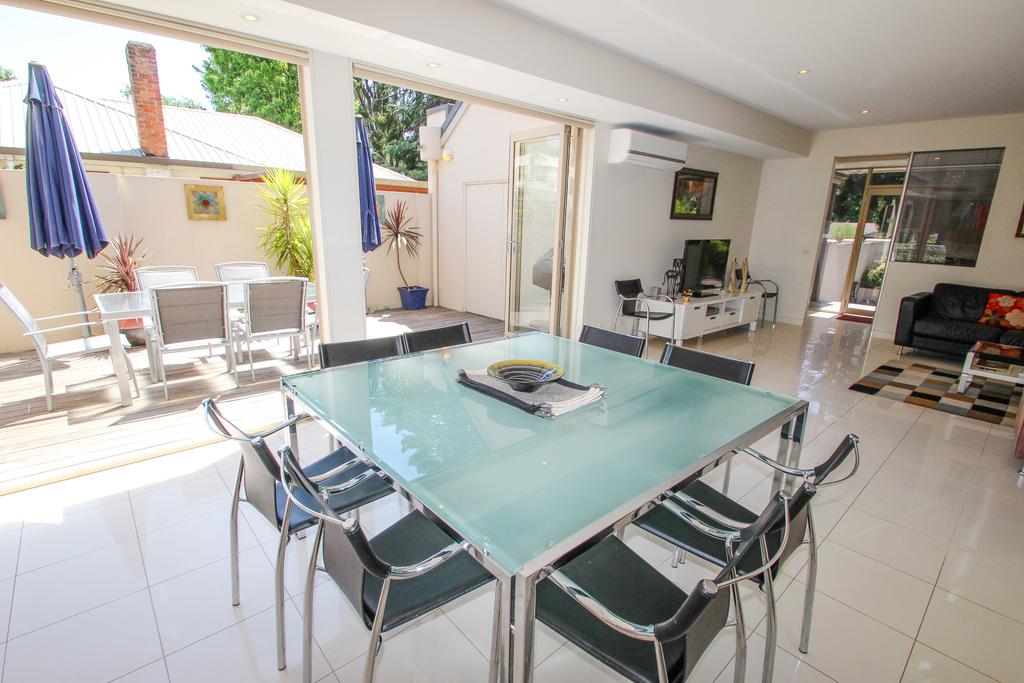 Bright VIC St Kilda Accommodation