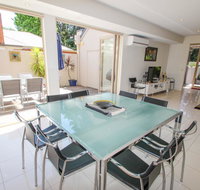 Wood Peak - St Kilda Accommodation