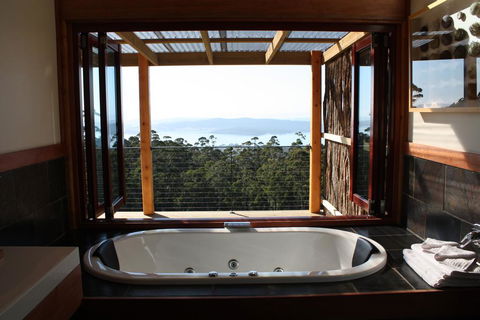 Woodbridge Hill Hideaway - St Kilda Accommodation 0