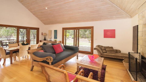 Yallingup Retreat - St Kilda Accommodation 3