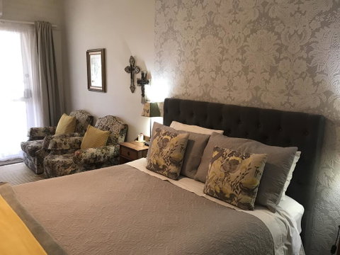 Yellow Gum Bed And Breakfast - St Kilda Accommodation 1