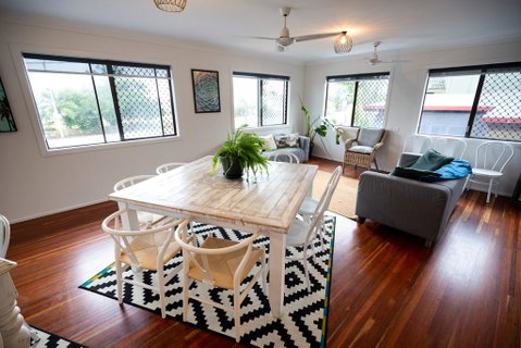 Yeppoon Beachhouse - St Kilda Accommodation 2