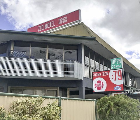 ZED MOTELS Tropical Gateway - St Kilda Accommodation 0