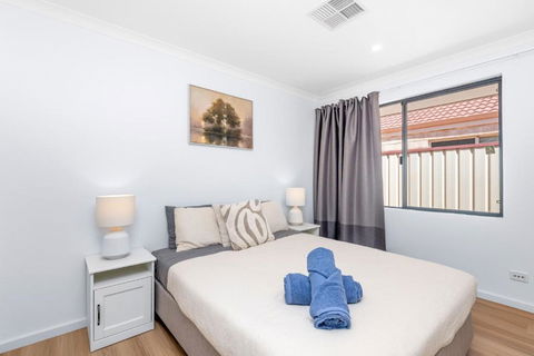 18 Bateman Retreat 4bdr 25bth - St Kilda Accommodation 2