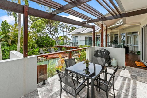 A Tropical Family Oasis In Sunshine Beach - St Kilda Accommodation 3