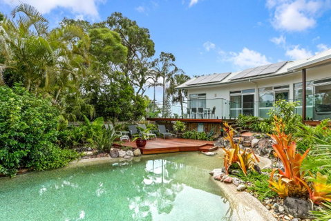 A Tropical Family Oasis In Sunshine Beach - St Kilda Accommodation 0