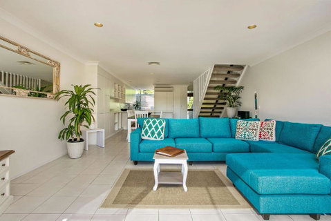 A Perfect Stay - 2 James Cook Apartments - St Kilda Accommodation 1