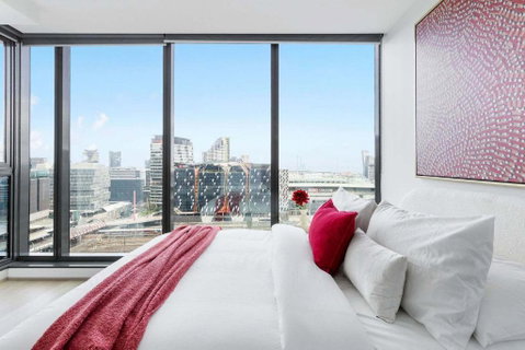 A 2BR Apt With Harbour Views And FREE Parking - St Kilda Accommodation 1