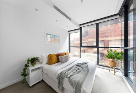 A Chic & Comfy 2BR Apt Near Federation Square - St Kilda Accommodation 0