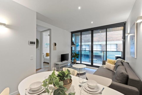 A Chic & Comfy 2BR Apt Near Federation Square - St Kilda Accommodation 4