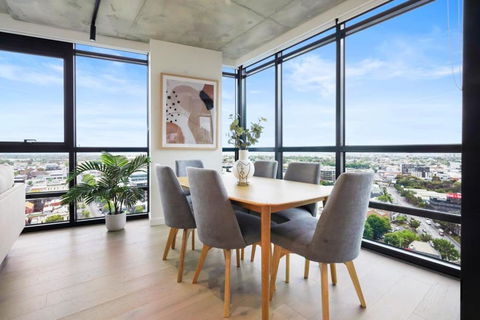 A Comfortable Stay Awaits You In Southbank - St Kilda Accommodation 3