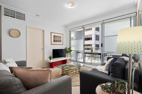 A Comfy 2BR Apt For 7 Next To Darling Harbour - St Kilda Accommodation 3