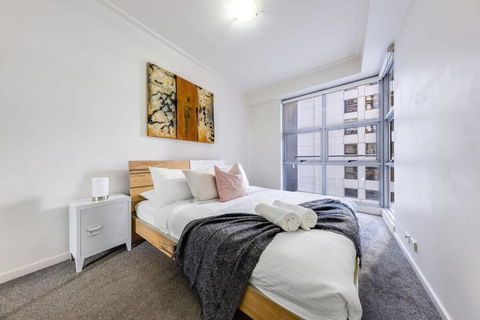 A Comfy 2BR Apt Right Next To Darling Harbour - St Kilda Accommodation 3