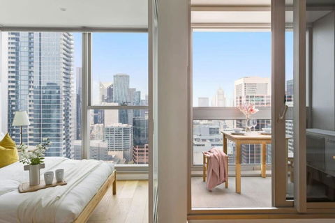 A Comfy 2BR Apt W City Views Near Southern Cross - St Kilda Accommodation 0