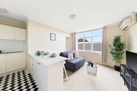A Comfy & Cozy Apt In Clifton Hill FREE Parking - St Kilda Accommodation 1